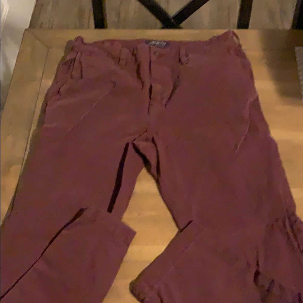 American Eagle Khakis Maroon